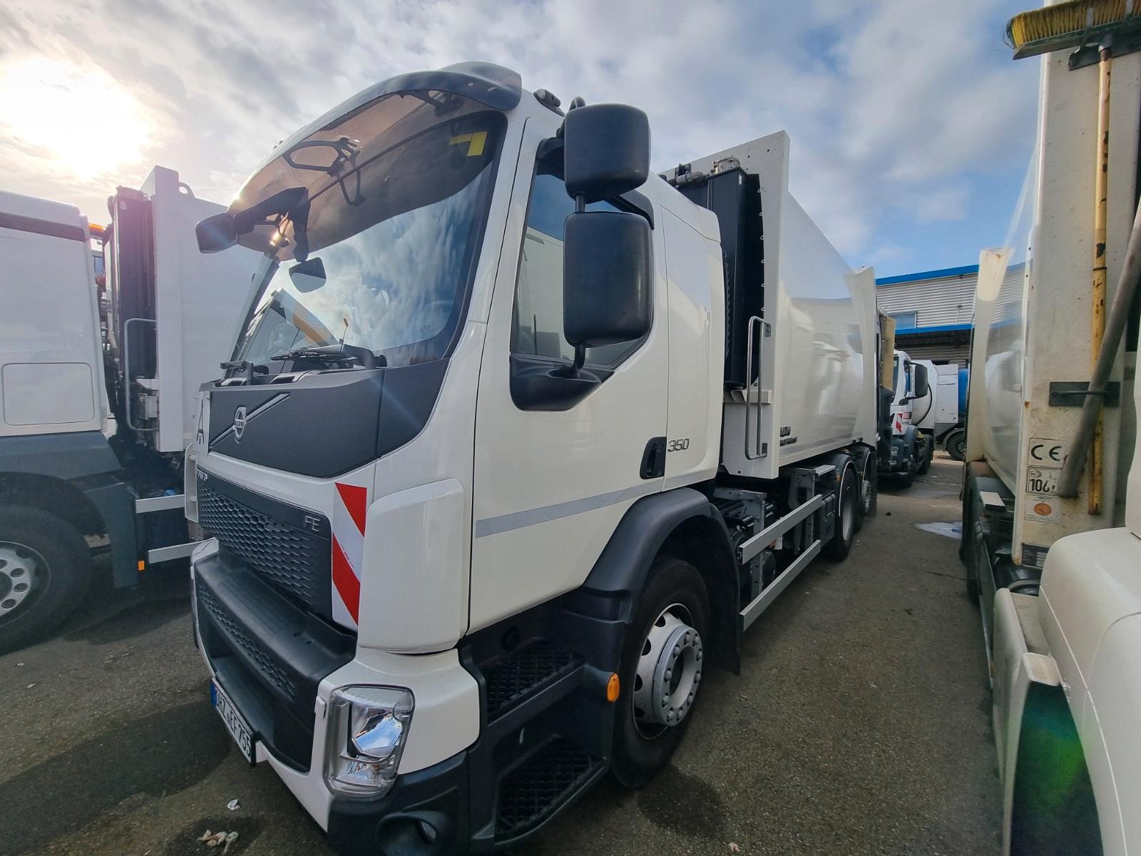 Volvo FE 350 6x2 mit FAUN VARIOPRESS 520