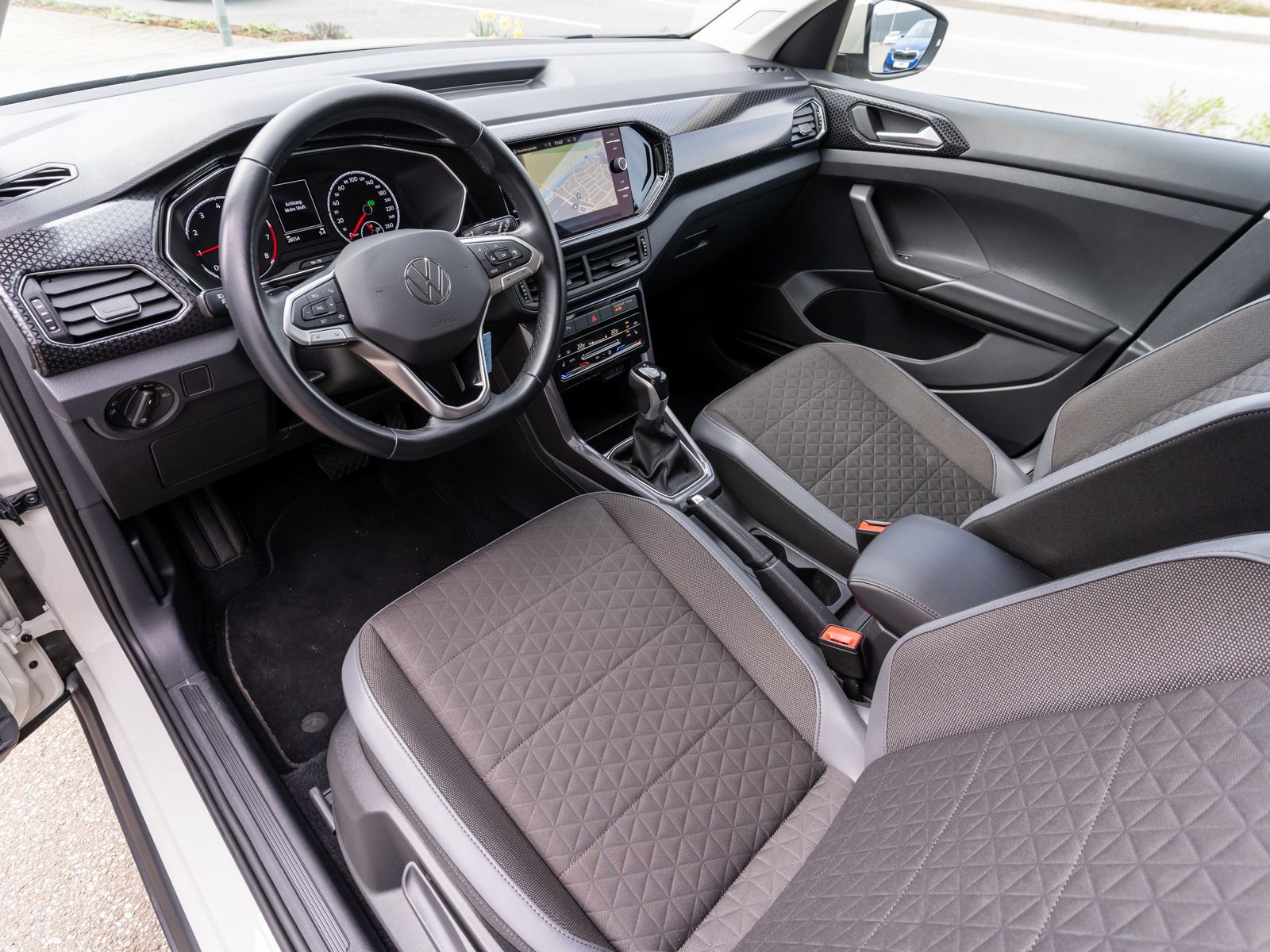 Volkswagen T-Cross - Bild 12