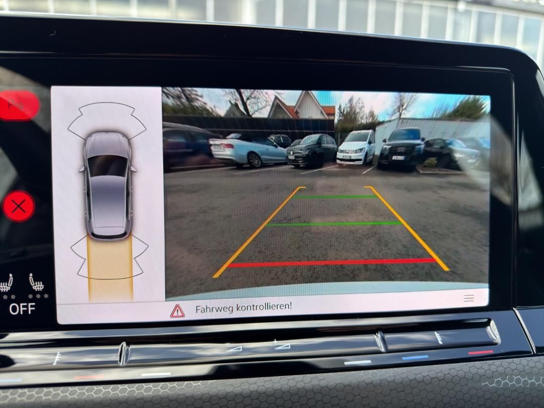 Fahrzeugabbildung Volkswagen Golf GTI VIII 2.0 TSI DSG,RF-Kamera,Navi,SH,Keyl