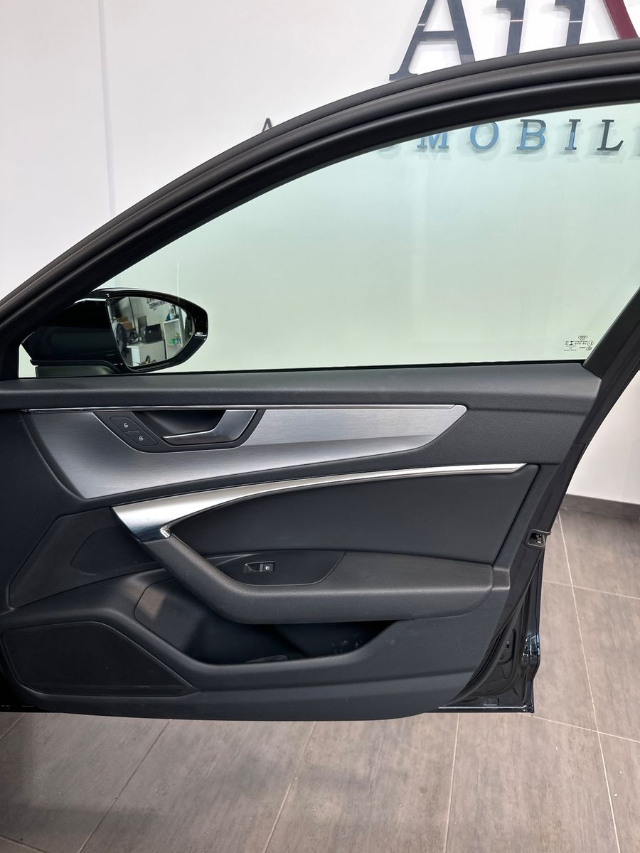 Fahrzeugabbildung Audi A6 Avant 50 TFSIe Qu S-Line Black NAV+LED+19ZOLL
