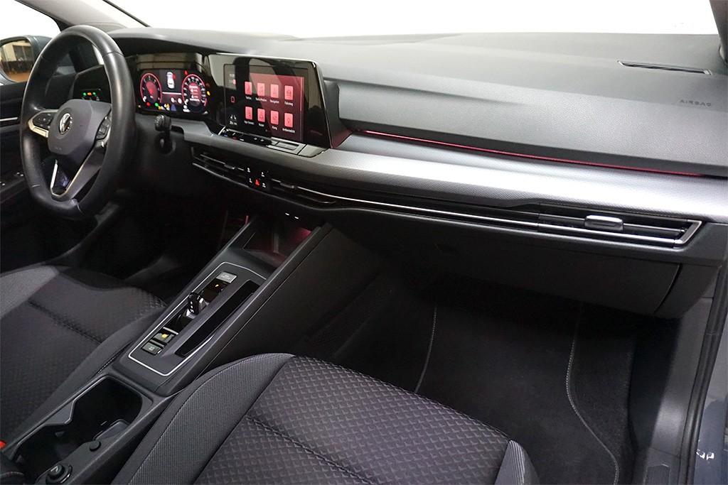 Volkswagen Golf 8 2.0TDI DSG Active Virtual AHK Pano Navi, миниатюра 13