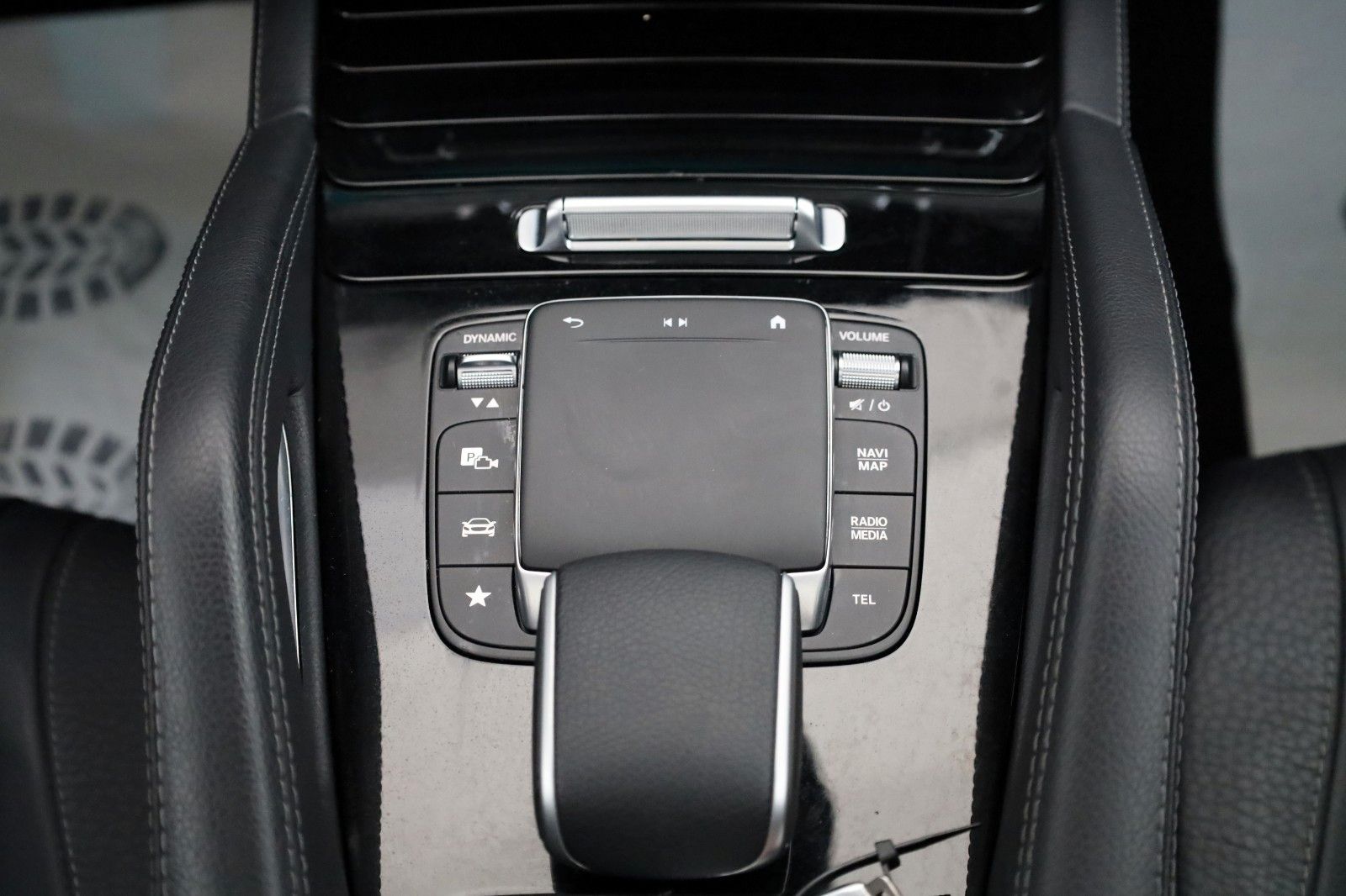 Fahrzeugabbildung Mercedes-Benz GLE 300 d 4Matic,Leder,Navi,LED,Kamera,Pano,AHK
