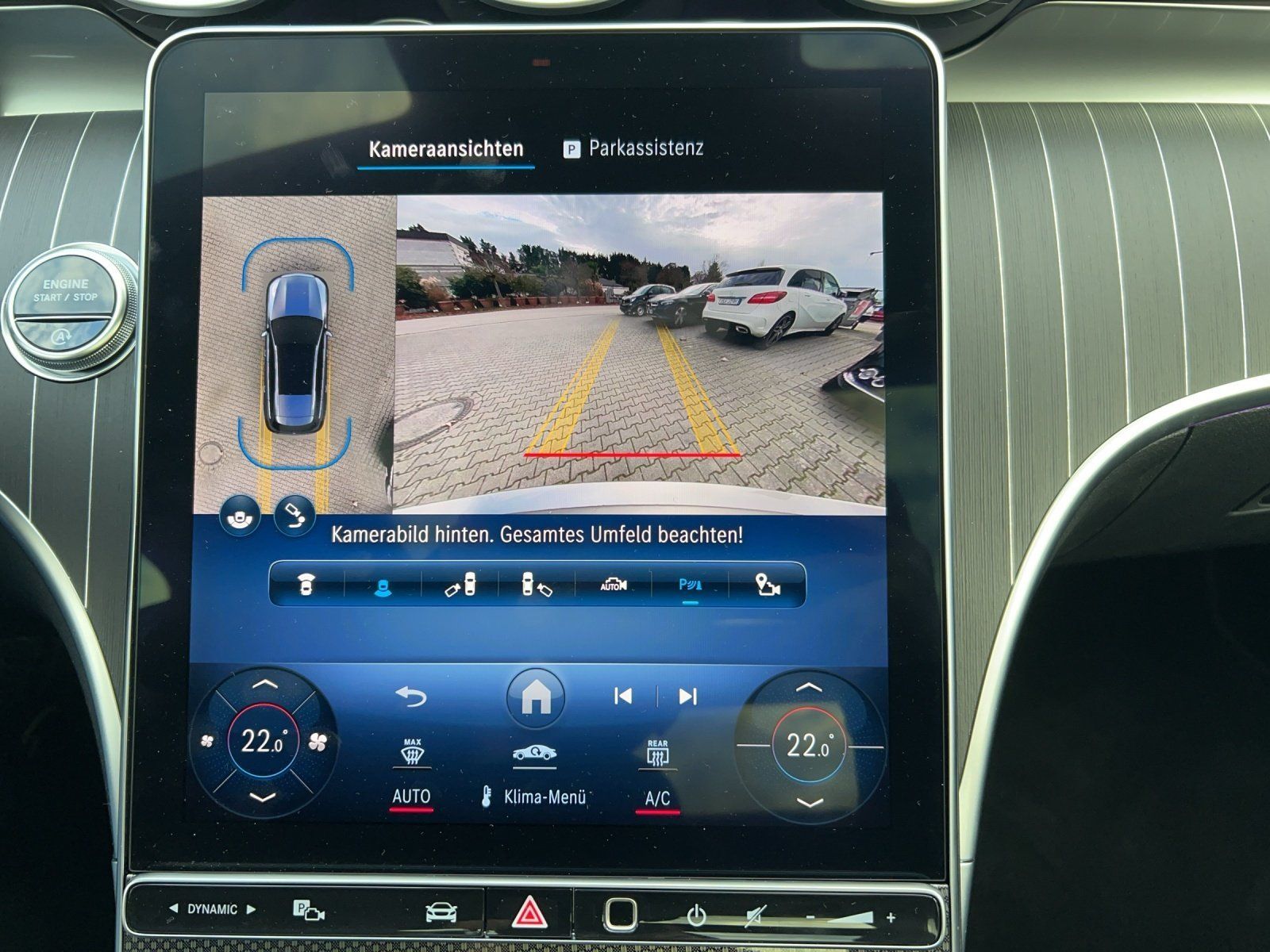 Fahrzeugabbildung Mercedes-Benz C 300d T AMG Pano DISTRO Burme AHK Digital 360°