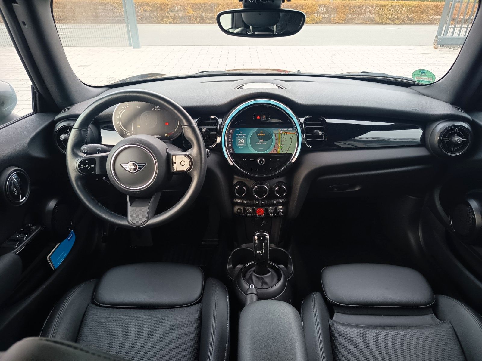 Fahrzeugabbildung MINI COOPER Cabrio Cooper Classic Trim