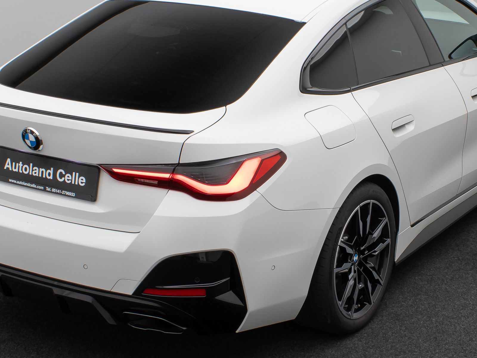 Fahrzeugabbildung BMW M440i xD Gran Coupé Glasdach Kamera HUD DAB H/K