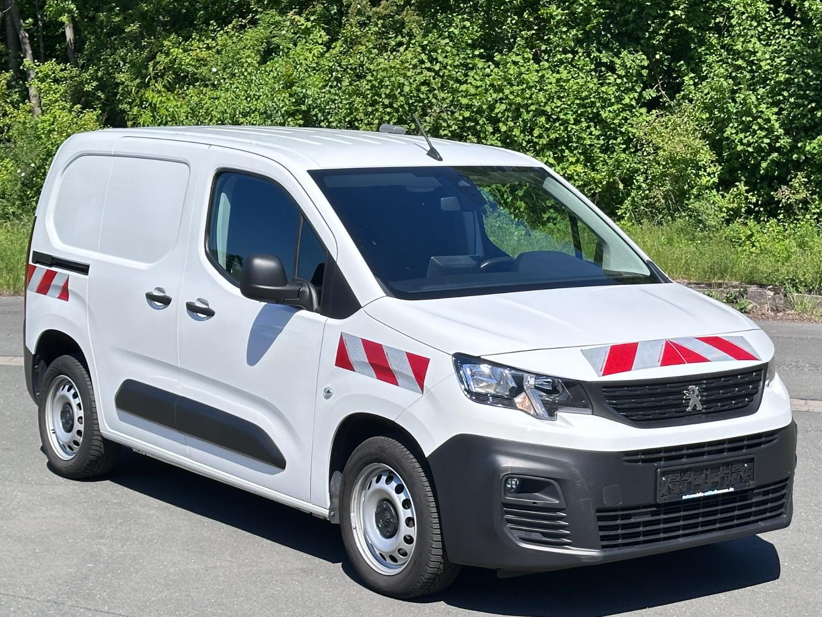 Peugeot Partner Premium L1 Std.-Heizung Navi Regale...