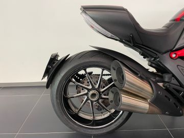 Ducati Diavel Carbon *wenig Kilometer*