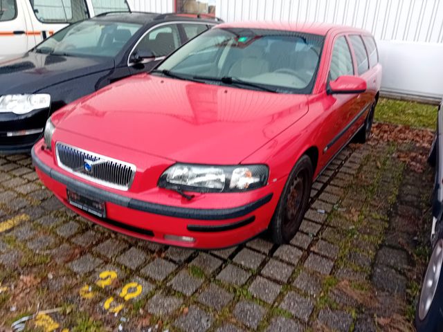 Volvo V70 2.4 T.   " Tüv neu + ZR ca. 10' km "