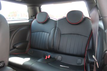 Fahrzeugabbildung MINI Mini John Cooper Works Leder Navi Pano