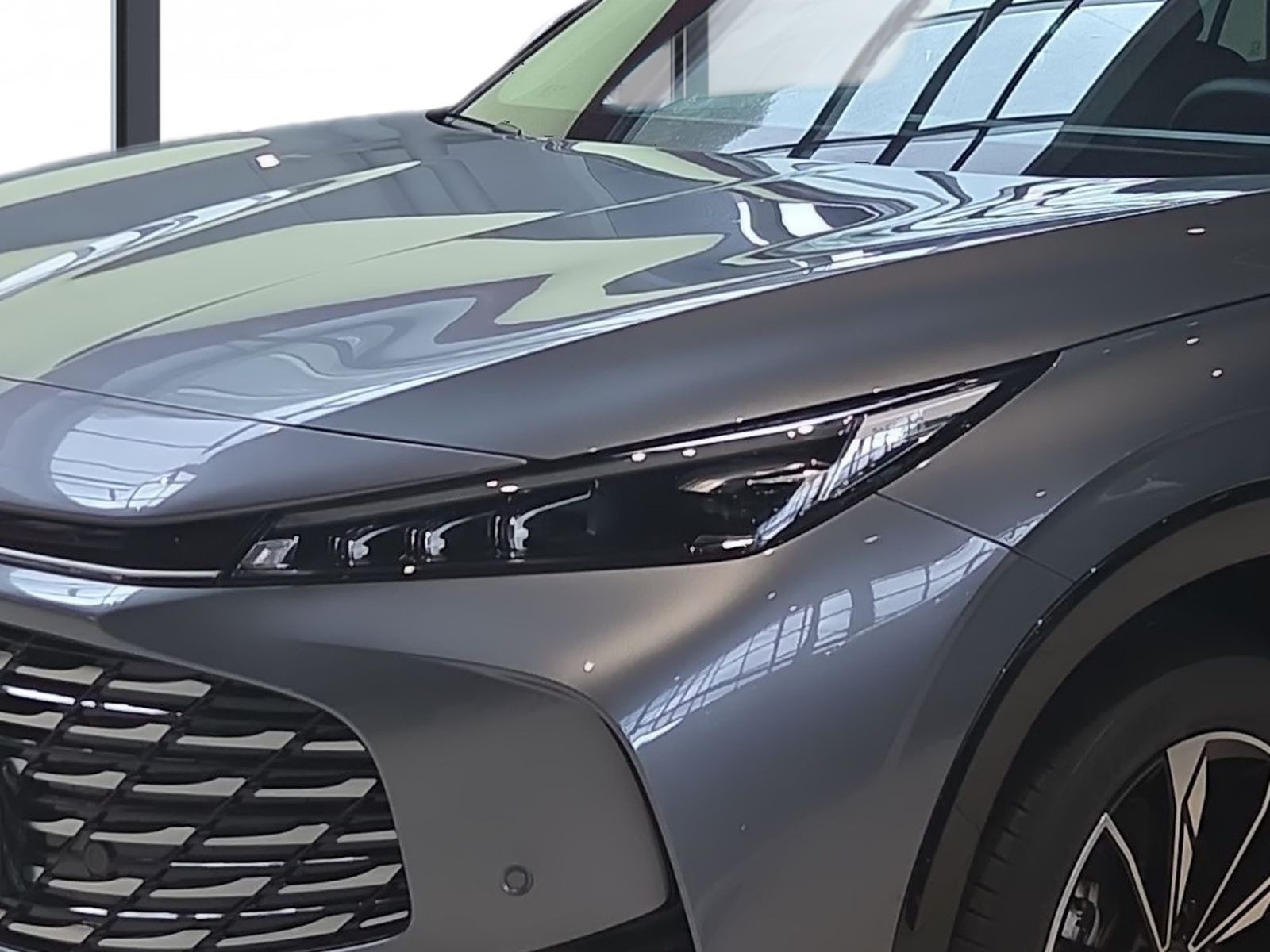 Fahrzeugabbildung MG HS 1.5 Hybrid+ 165 kW Luxury *NAVI*KAMERA*SITZHZ