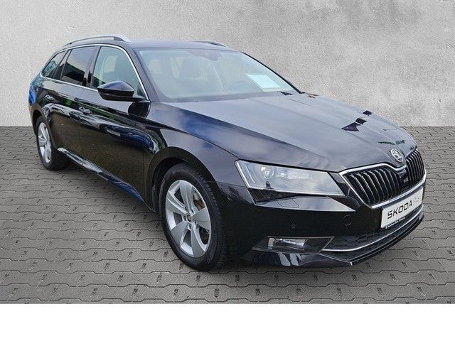 Skoda Superb Combi 2.0 TDI DSG Style NAVI ACC