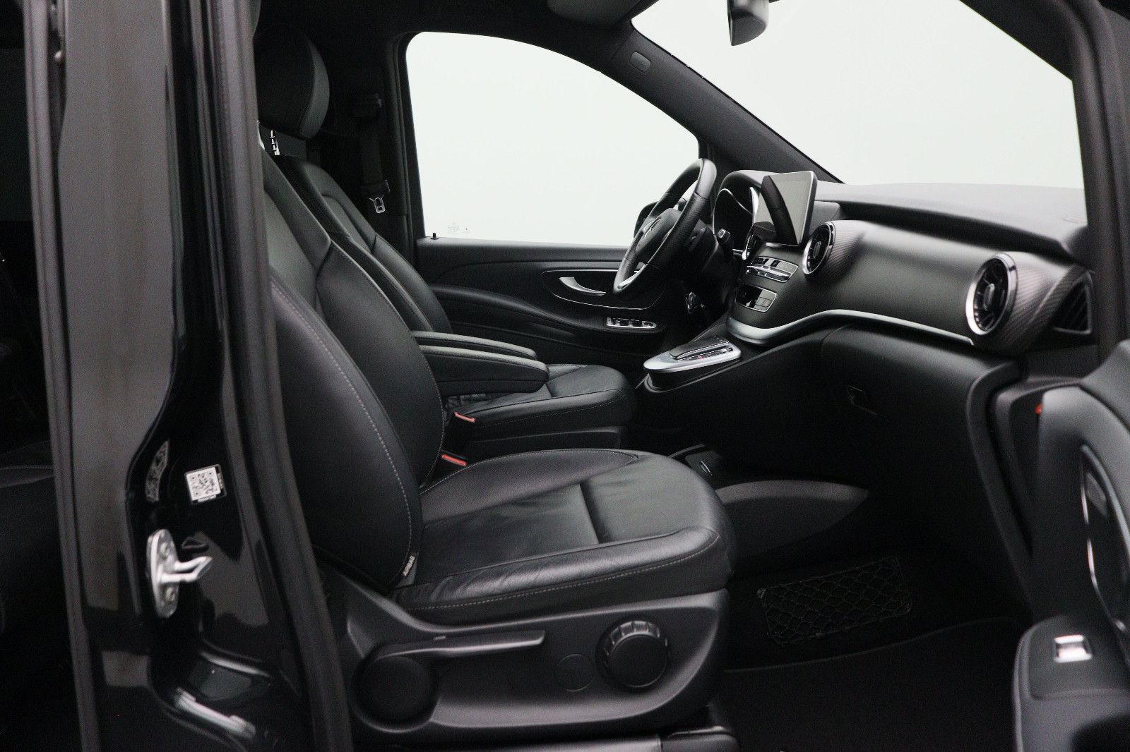 Fahrzeugabbildung Mercedes-Benz V 300d Avantgarde Edition AMG 4Matic extralang