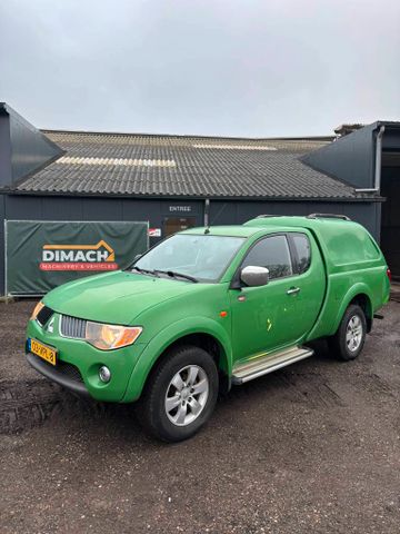 Mitsubishi L200 CLUB CAB 4WD INTENSE pickup