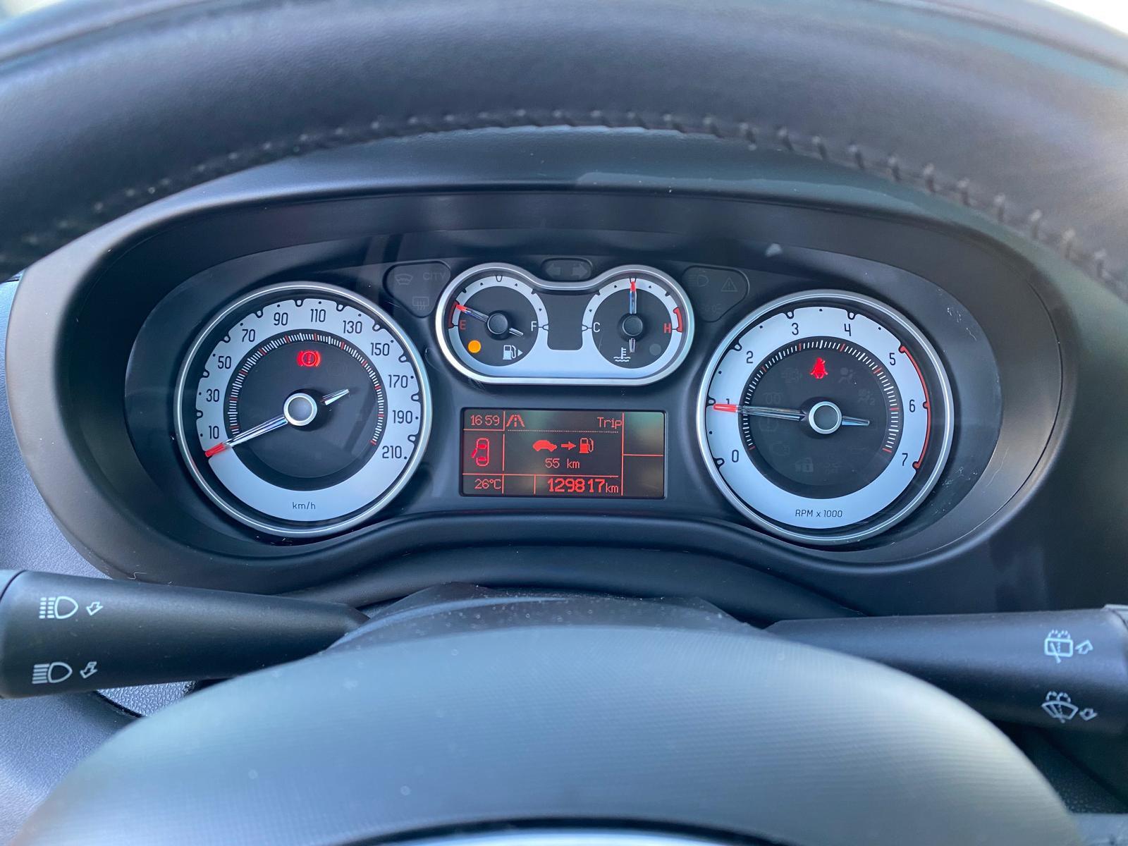 Fiat 500L 2012 — фото 16