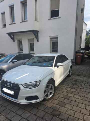 AUDI A3 30 TFSI -