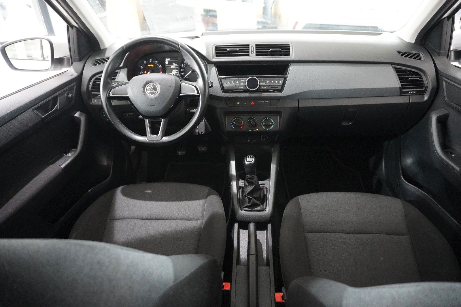 Fahrzeugabbildung SKODA Fabia LIM. 1.0 ACTIVE KLIMA/NEBEL/USB/AHK
