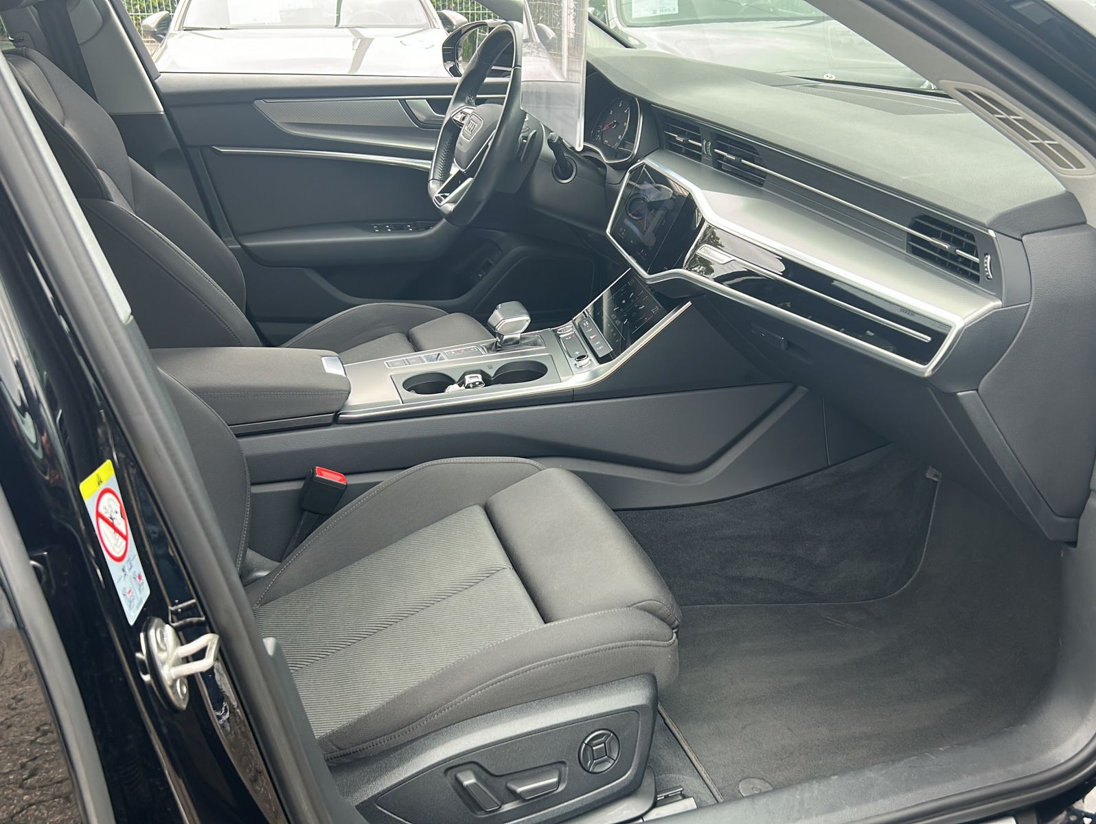 Fahrzeugabbildung Audi A6  Avant 40 TDI SPORT