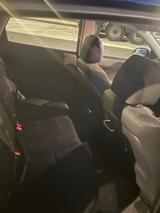Hyundai i30 1.6 CRDi 66 kW FIFA WM Edition FIFA WM E... - Hyundai i30 mit Diesel-Antrieb: Kleinwagen