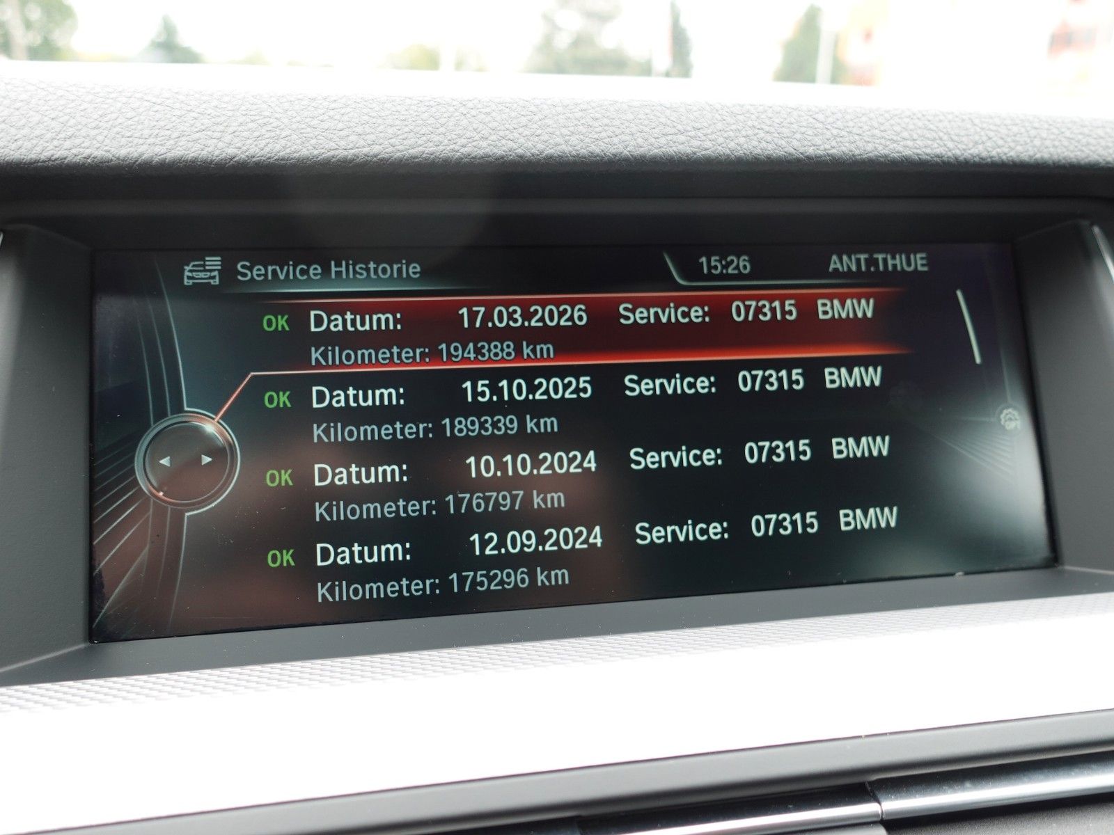 Fahrzeugabbildung BMW 530d xDrive Touring A M Sportpaket Navi/LED/19"/