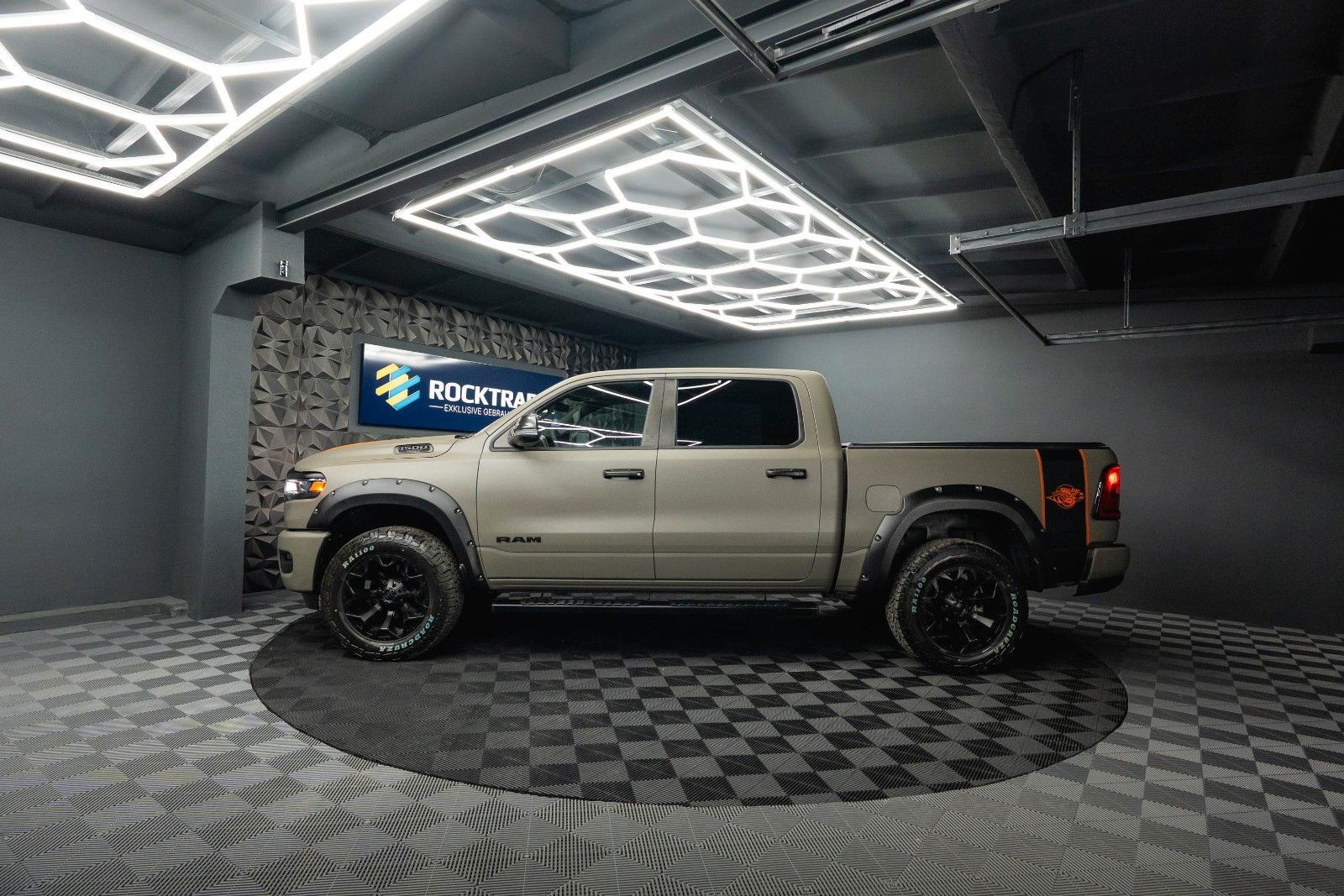 Fahrzeugabbildung Dodge RAM 3.0 MY 25 TWIN TURBO Offroad RAPTOR ACC 19%