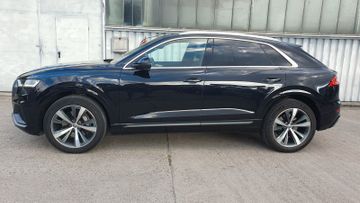 Audi Q8 - 1