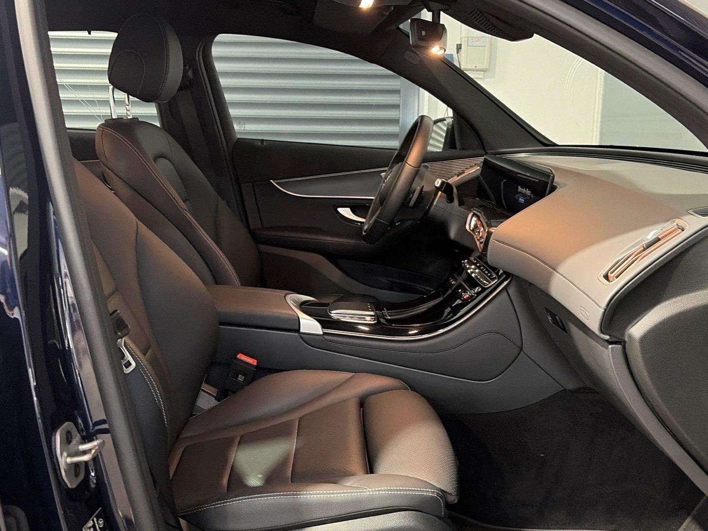 Mercedes-Benz EQC 400 4M Distronic Multibeam Kamera Sitzhzg.