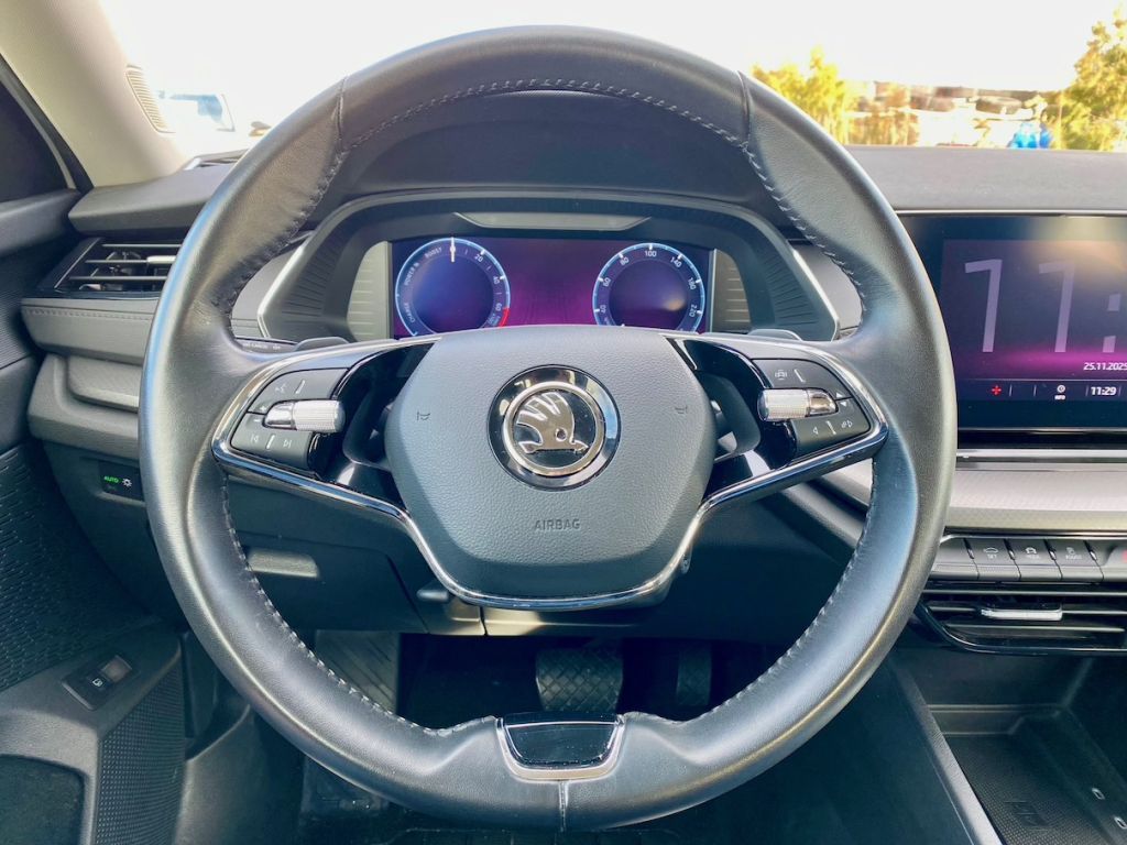 Fahrzeugabbildung SKODA Octavia Combi 1.4 TSI DSG LED KLIMAAUT PDC