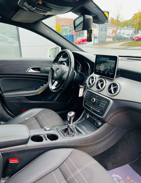 Mercedes-Benz CLA 180 Shooting Brake