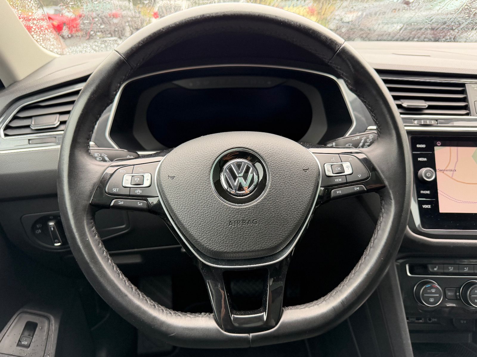 VW Tiguan Allspace 4Motion 7 Sitzer/Scheckheft – Foto 18