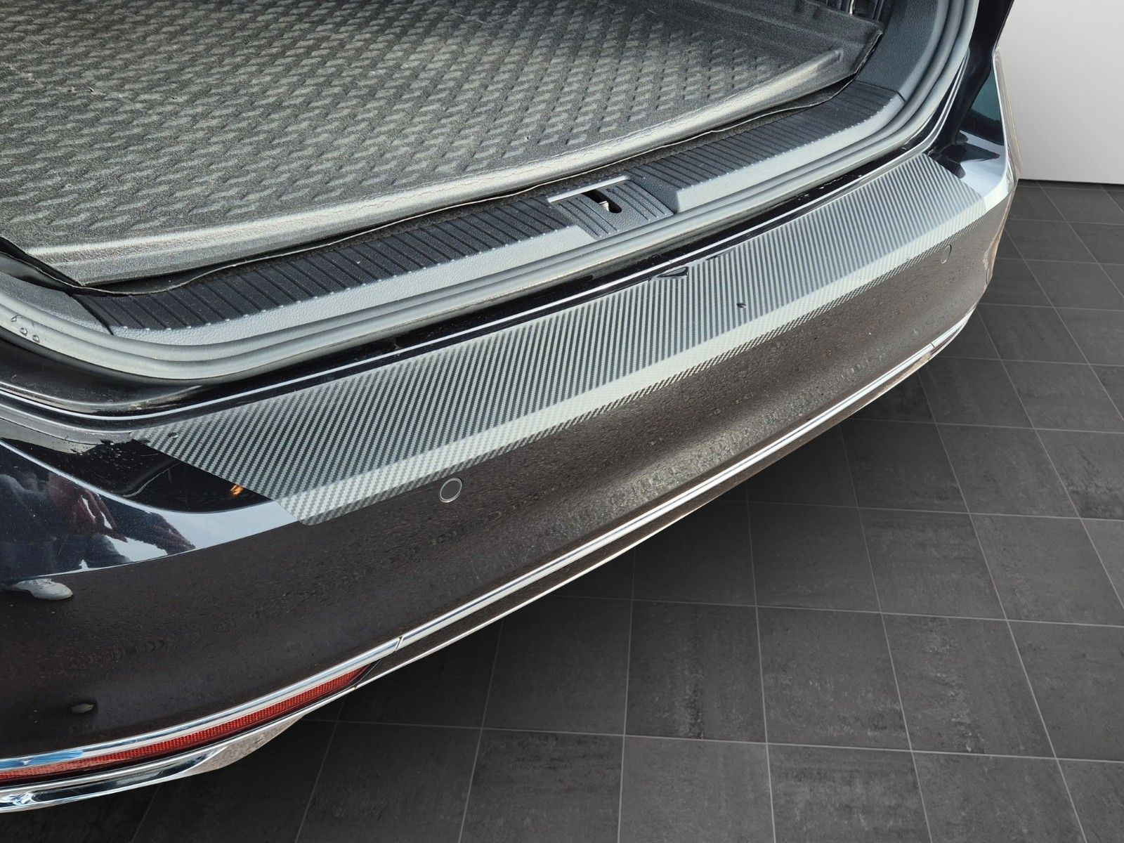 Fahrzeugabbildung Volkswagen PASSAT VAR. 2.0 TDI R-LINE 19" HUD KAM AHK PANO