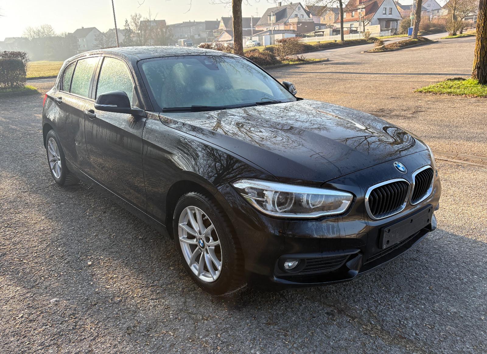 BMW 116i Advantage EURO 6 NAVIGATION ALU PDC SHZ