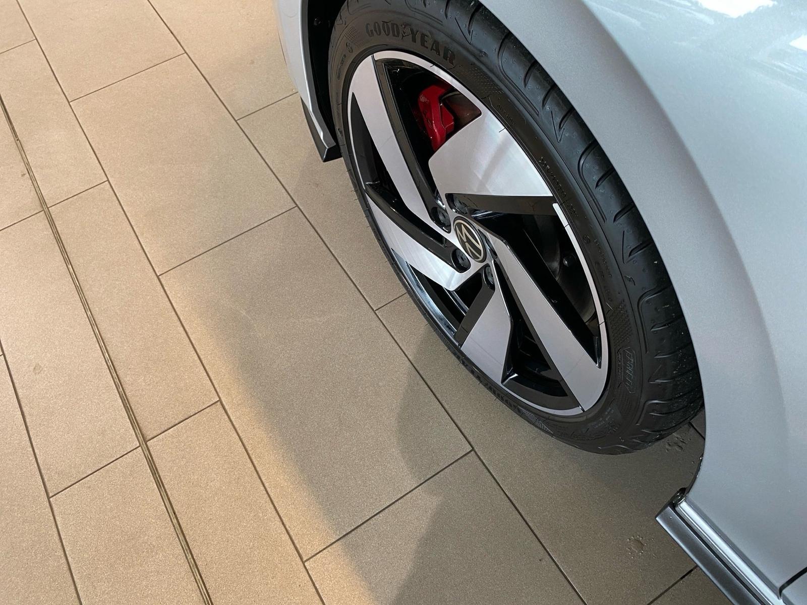 Volkswagen Golf VIII GTI 2.0 TSI DSG Stand.hz. Panorama AHK, миниатюра 14
