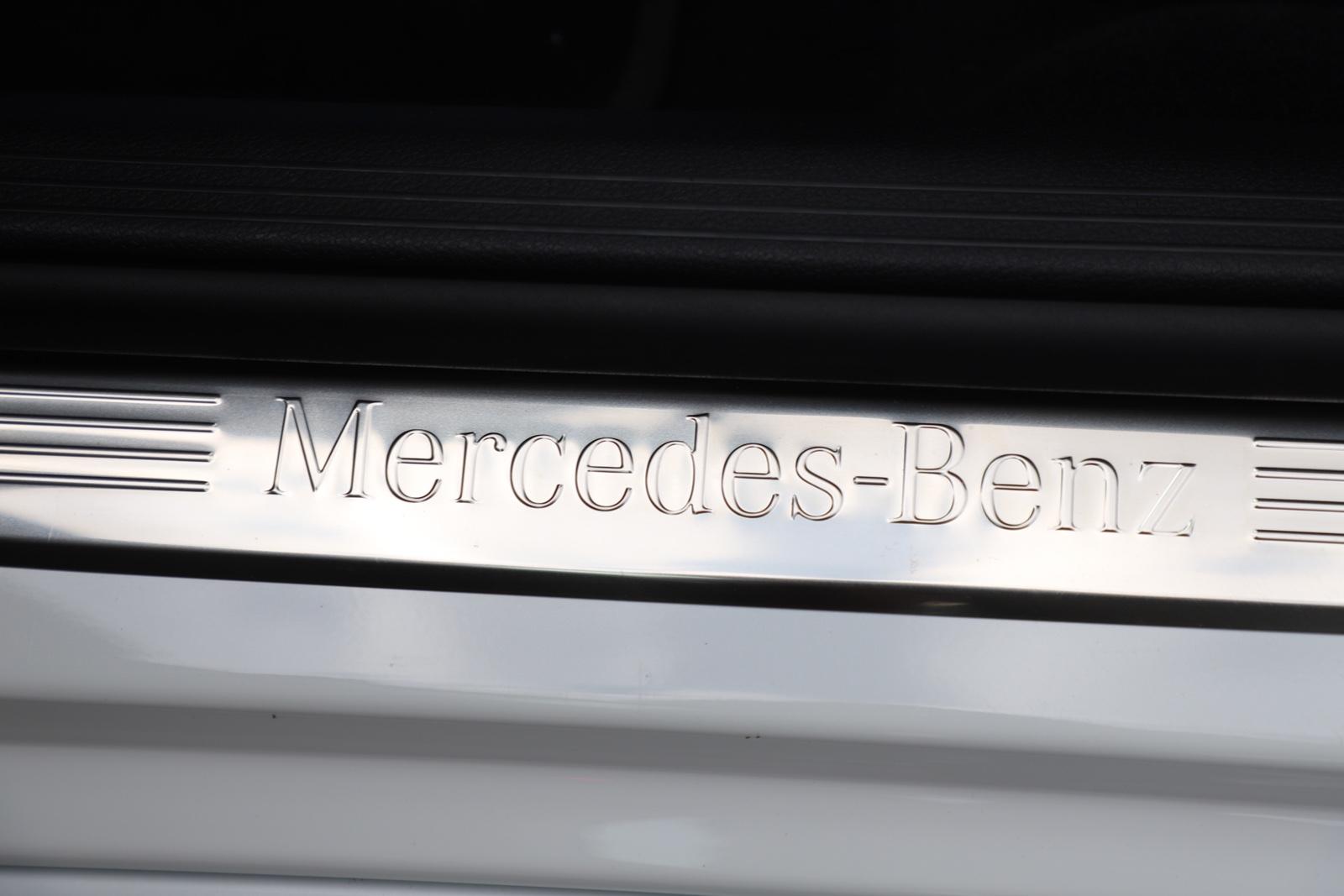 Mercedes-Benz E 220d T-Modell AMG Nav Burmesteri Distronic AHK