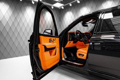 Cullinan BLACKBADGE 2025 BLACK/ORANGE 4SEAT