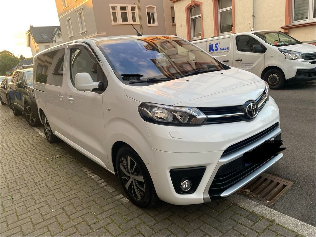 Image of Toyota Verso