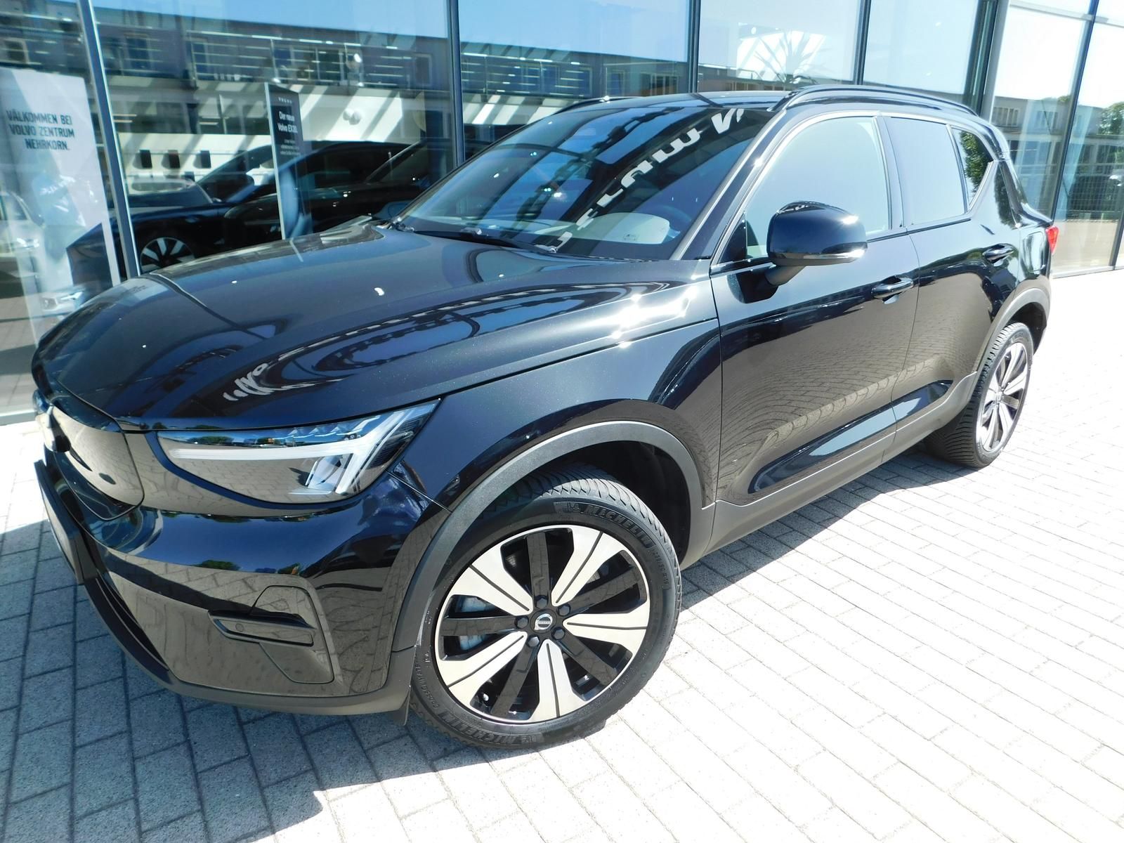 Fahrzeugabbildung Volvo XC40 Recharge single Motor Plus