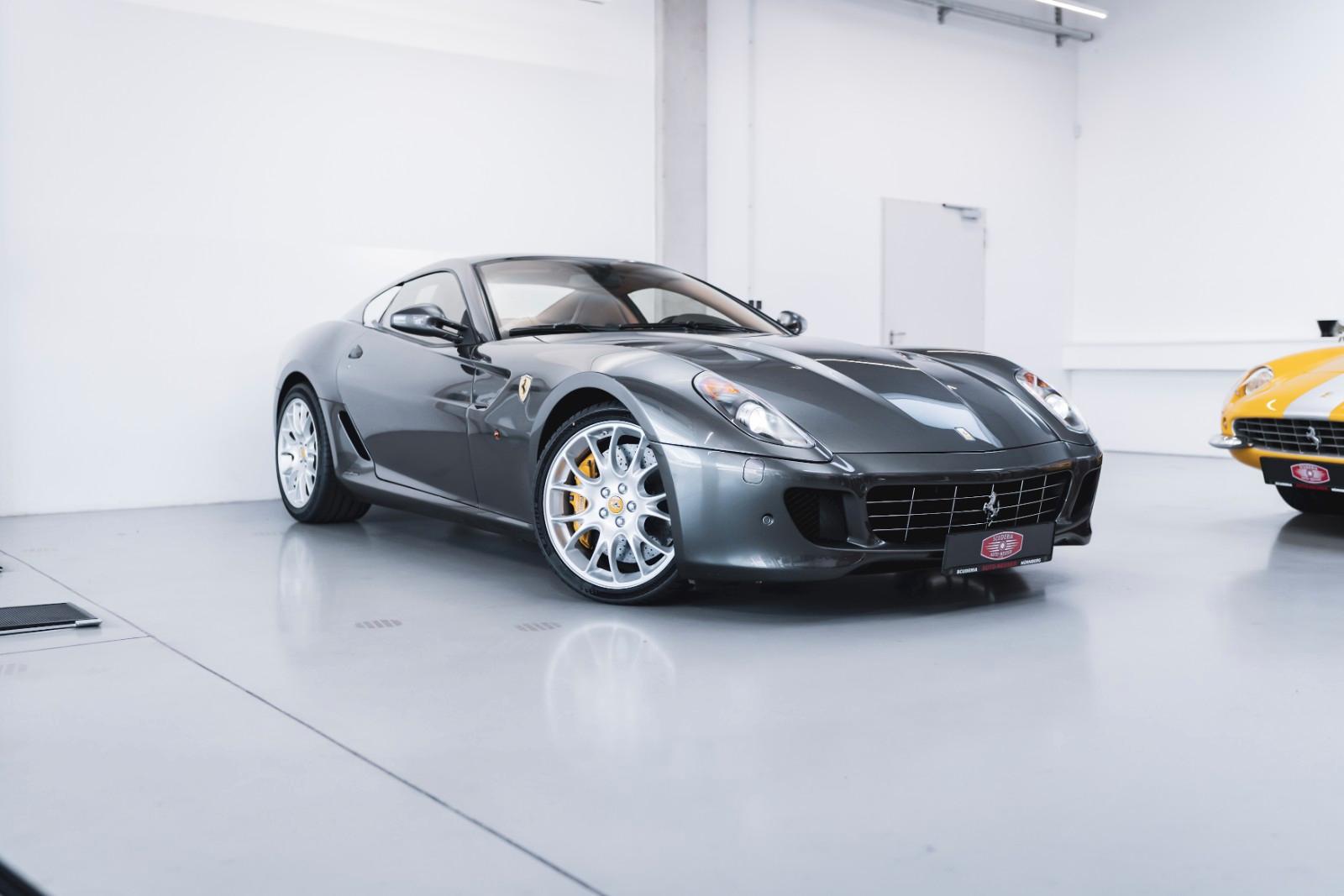 Ferrari 599 GTB Fiorano *Grigio Silv. / Racing Seats*