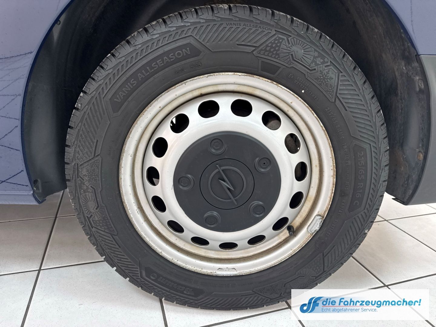 Fahrzeugabbildung Opel Vivaro Kasten Edition M 1.5 D EU6d *EXPORT