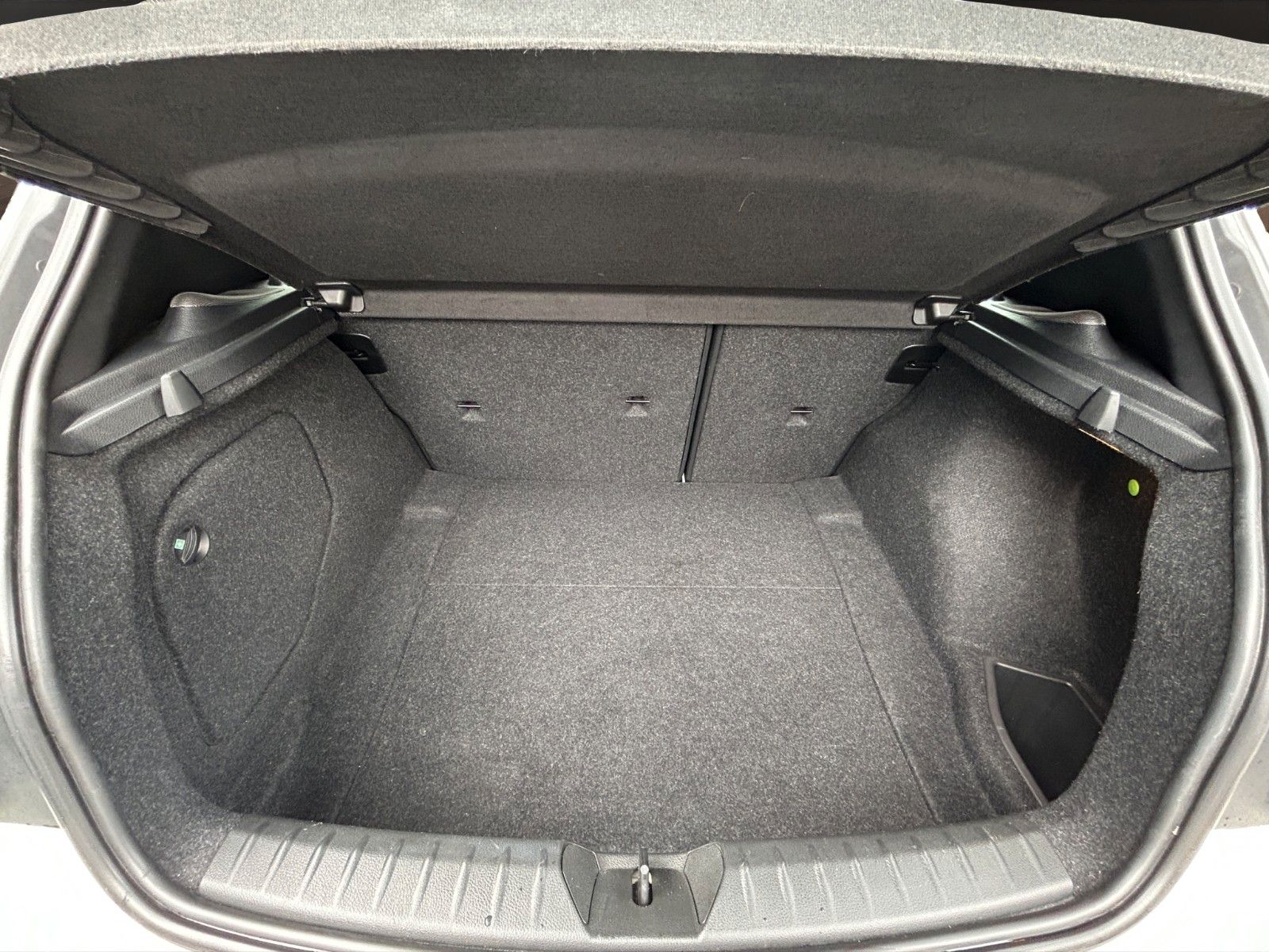 Fahrzeugabbildung BMW 116  3-trg. M Sport Paket