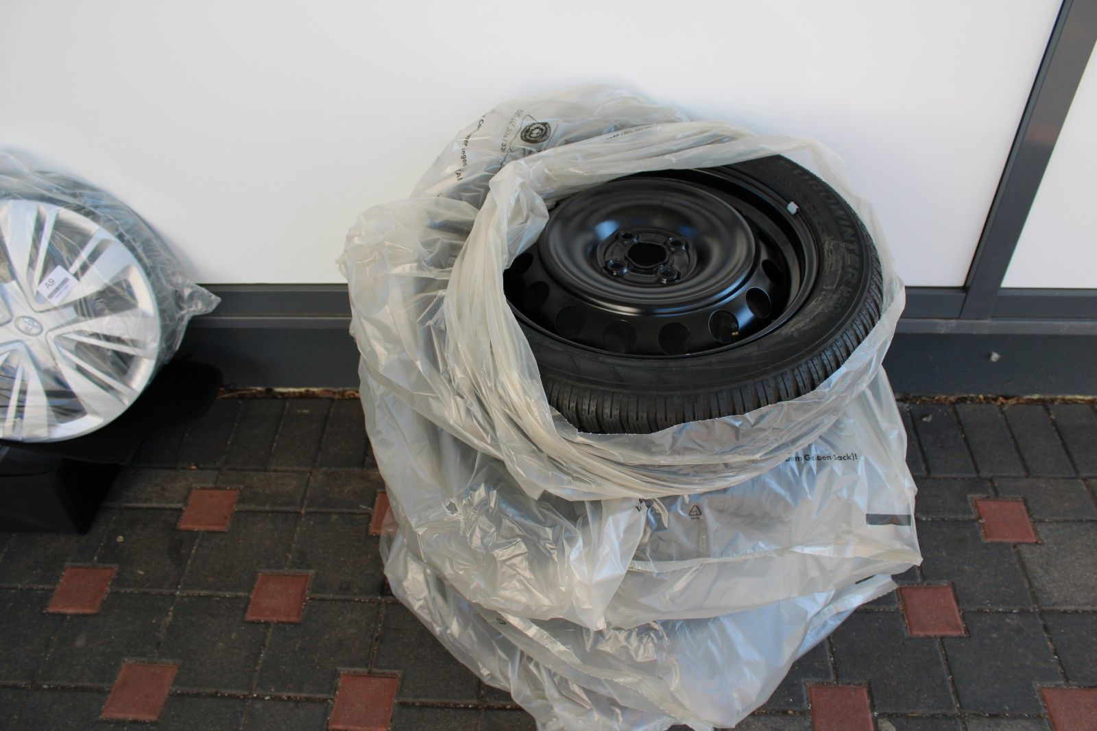 Fahrzeugabbildung Toyota Aygo X Play AUTOMATIK + Alu + AKR