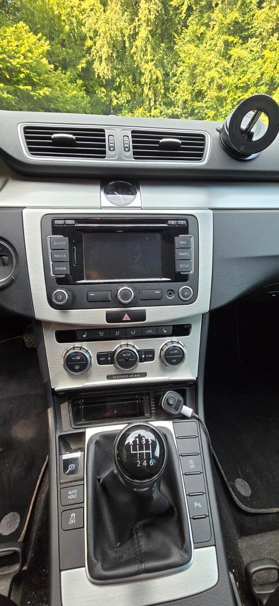 Volkswagen Passat 2012 — photo 8