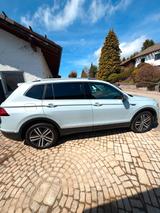 Volkswagen Tiguan Allspace 2.0TDI/SCR/STHZ/DSG/4MOT/LED/AHK - VW Tiguan Allspace von privat