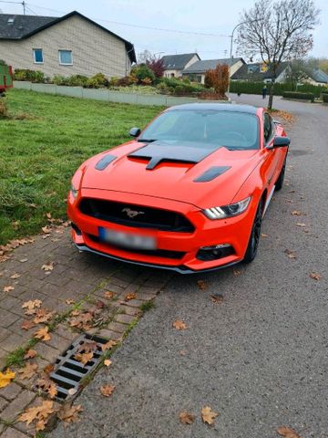 Ford mustang Gt 5 L