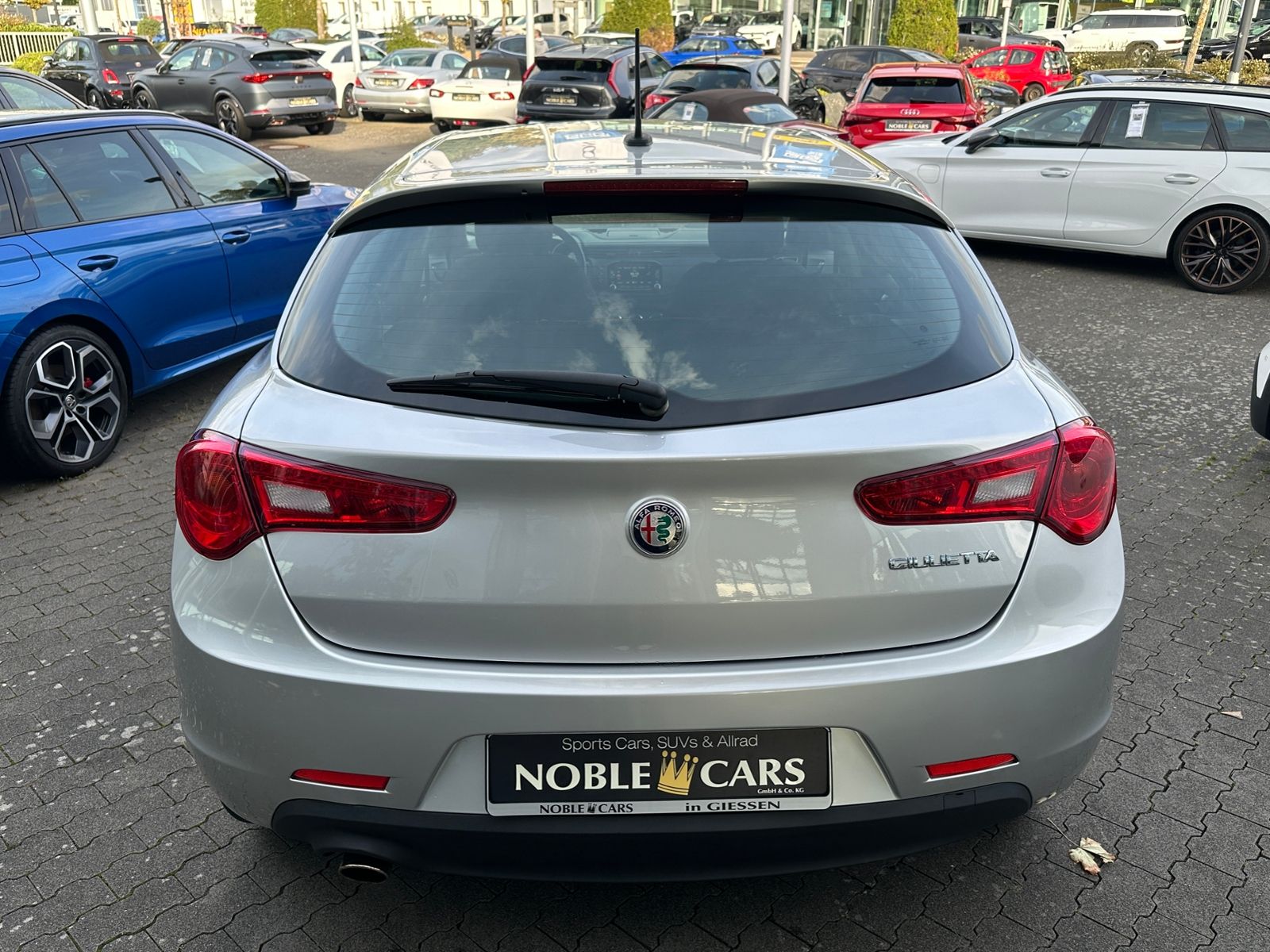 Fahrzeugabbildung Alfa Romeo Giulietta TÜV neu 9/2028 KLIMA NAVI ALU DAB