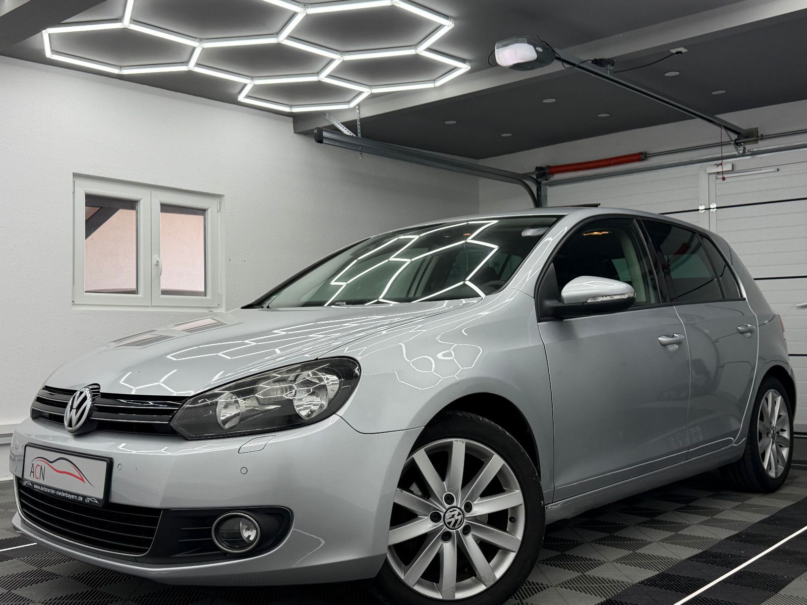 Fahrzeugabbildung Volkswagen Golf VI Highline/eGSD/ALCANTARA/KLIMAA./1.HAND