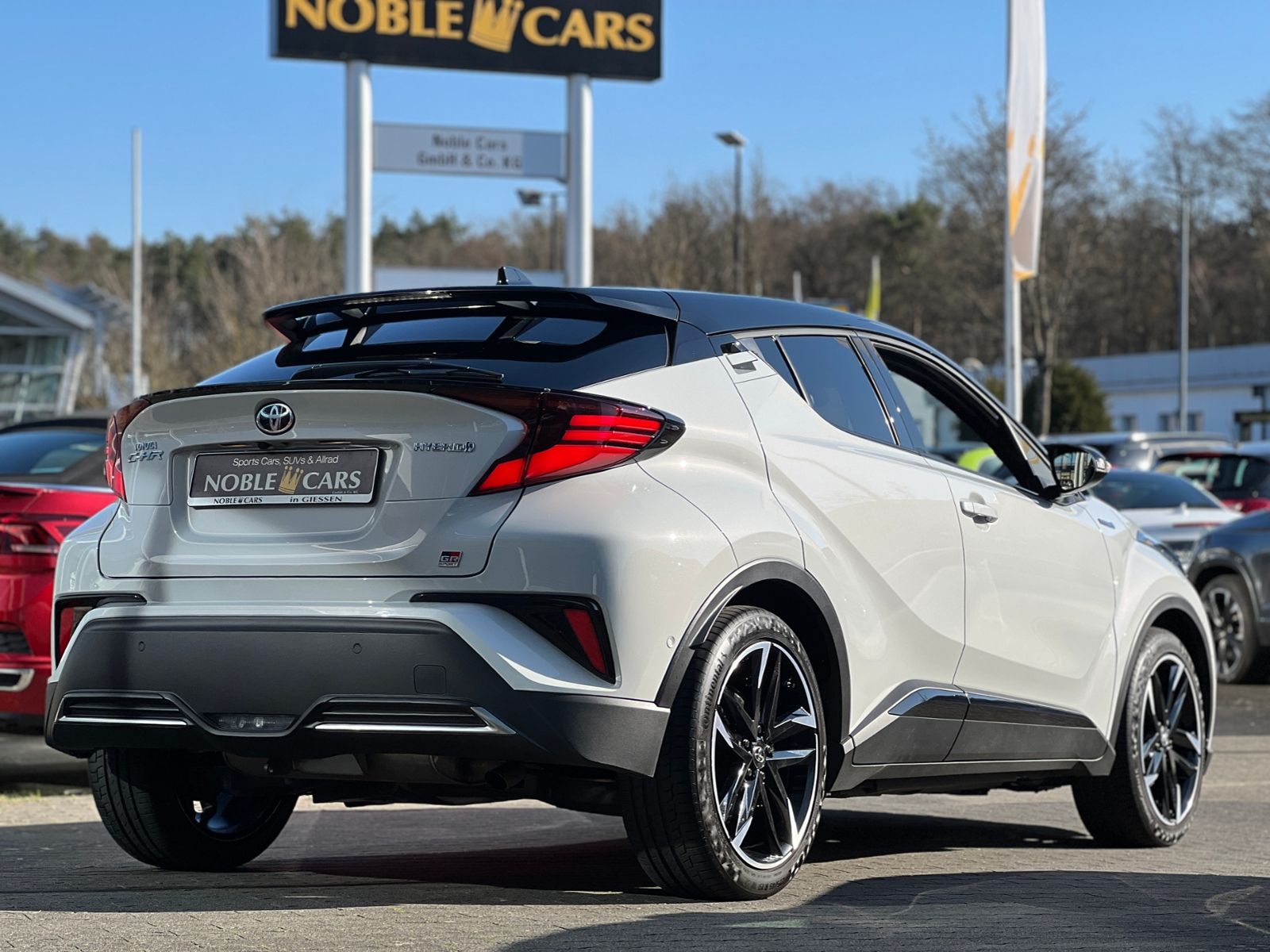 Fahrzeugabbildung Toyota C-HR Hybrid GR Sport AHK LED NAV SHZ ALU