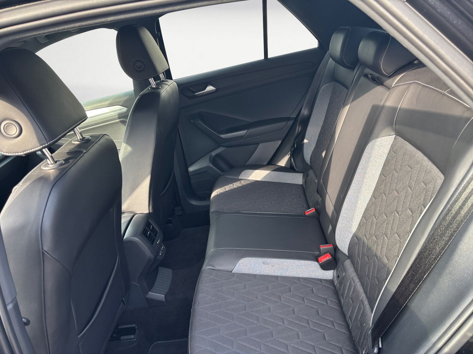Volkswagen T-Roc - Bild 7