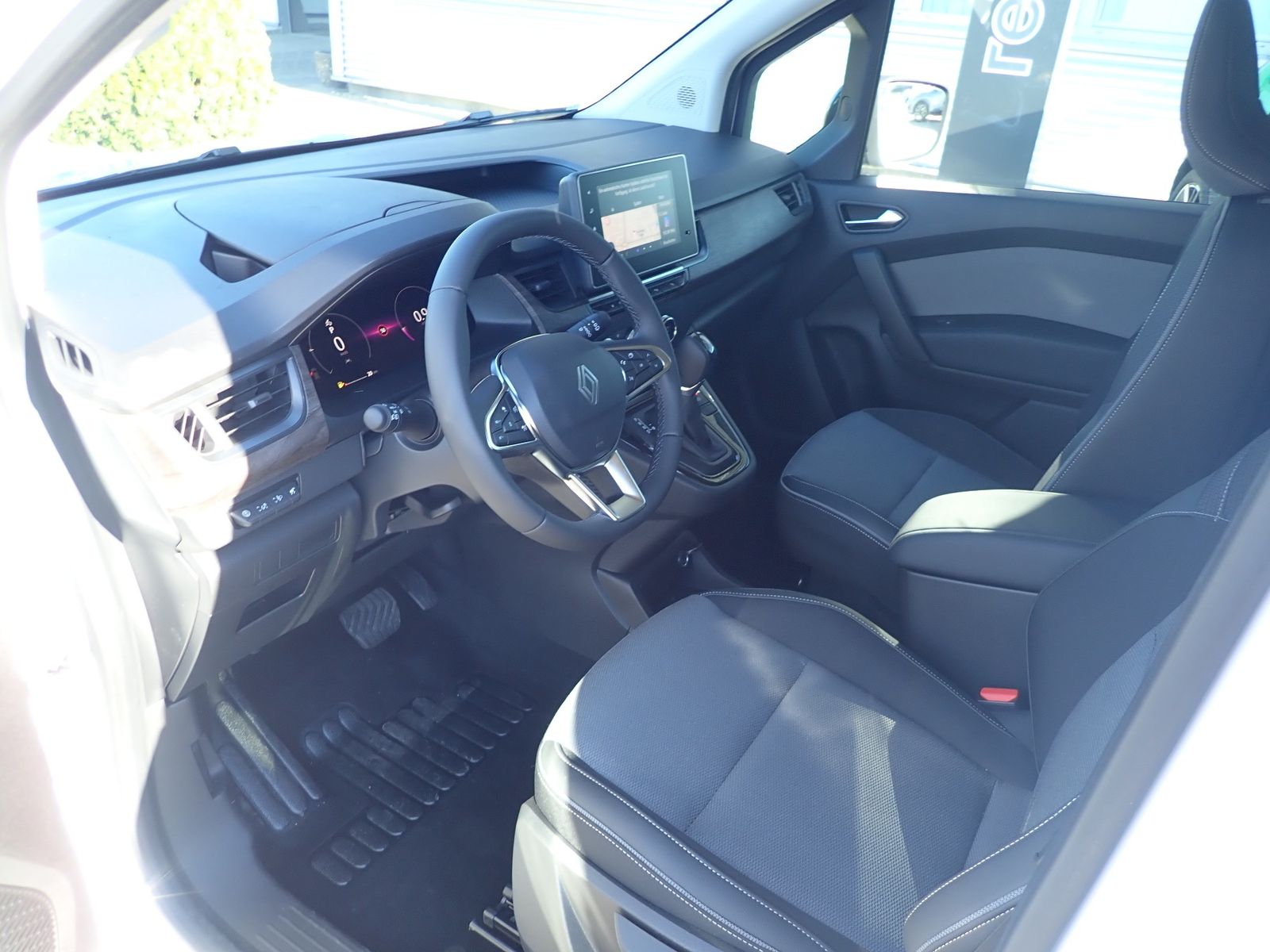 Fahrzeugabbildung Renault Kangoo PKW Techno TCe 130 EDC (L2) 7 Sitze