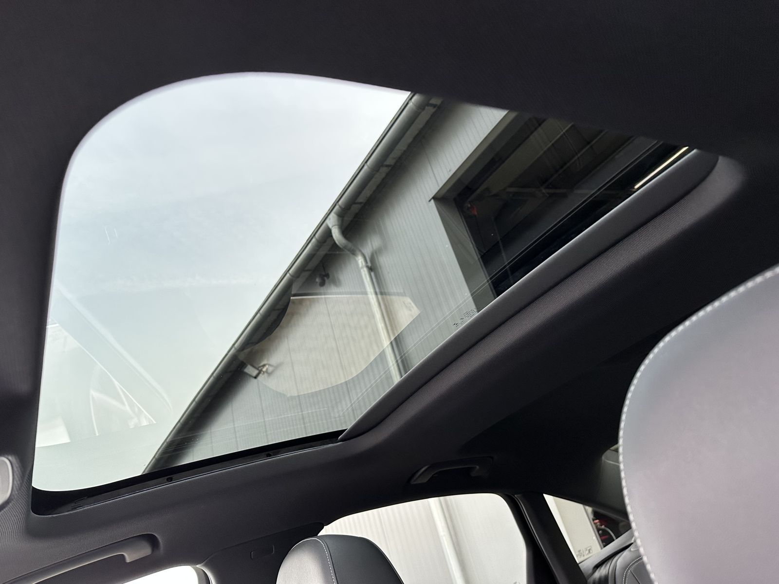 Fahrzeugabbildung Audi A6 50 TFSI e Qu S-Line NAV+MATRIX+PANO+ACC+19ZO