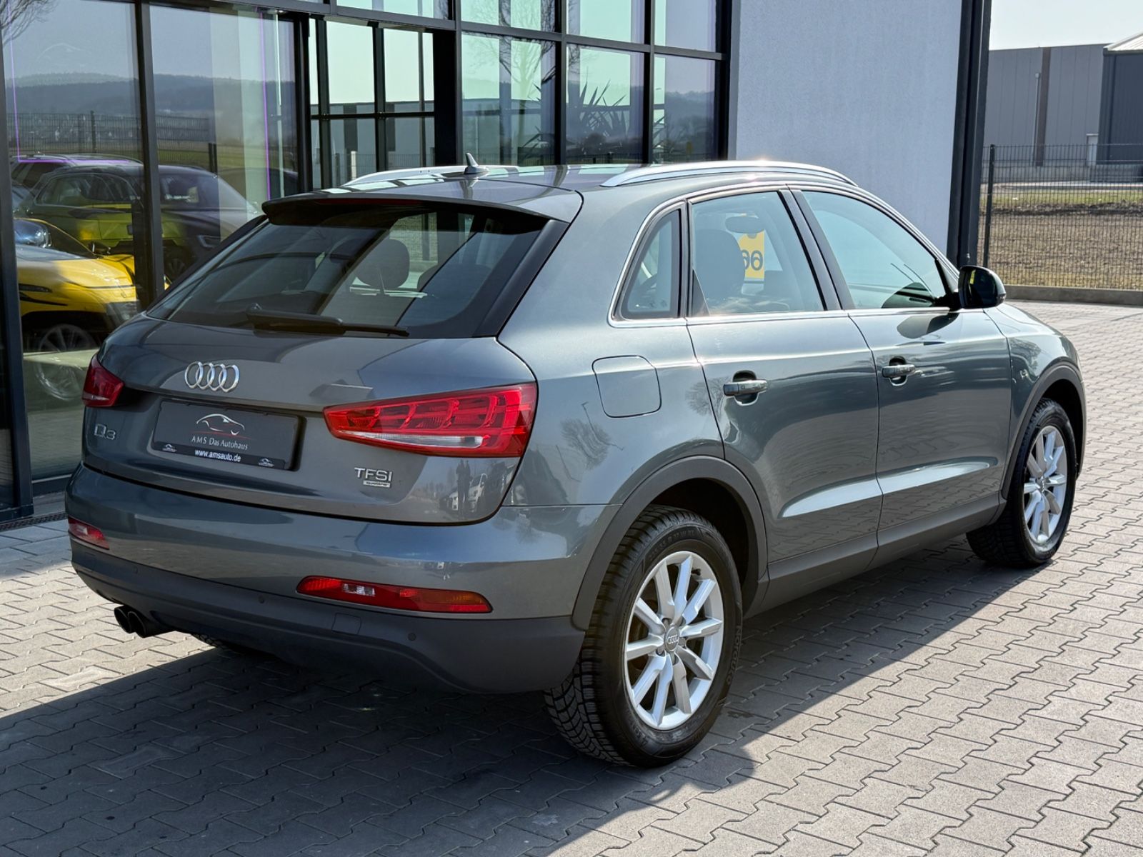 Q3 2.0 TFSI quattro S-Tronic Navi